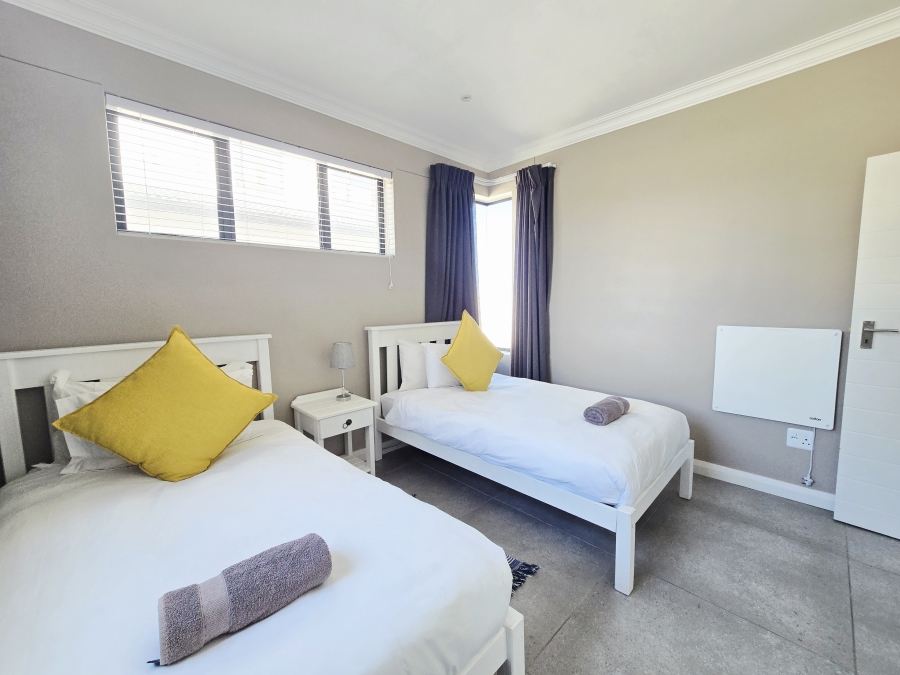 4 Bedroom Property for Sale in Kleinkrantz Western Cape